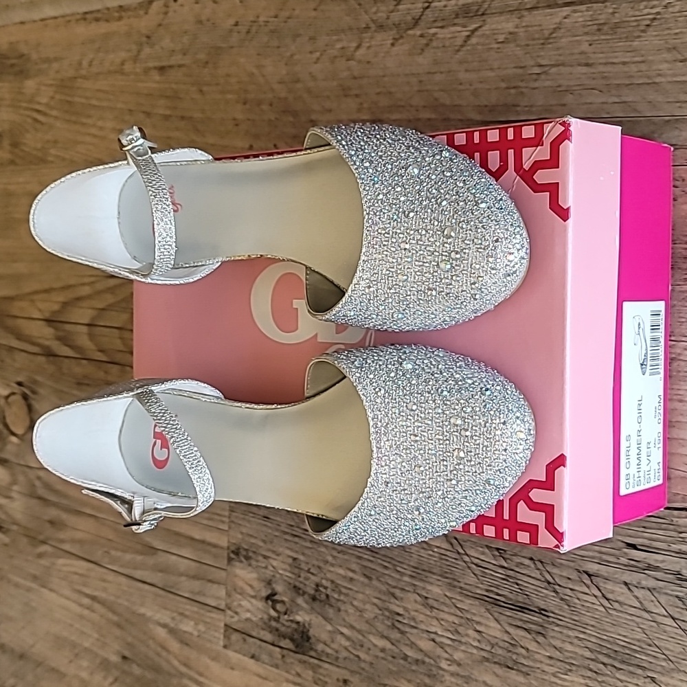 Gianni Bini Girls Dress Shoes Size 2